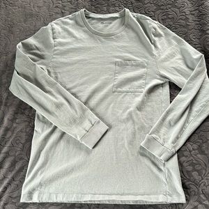 Great condition men’s medium Madewell long sleeve pocket t. 100% cotton